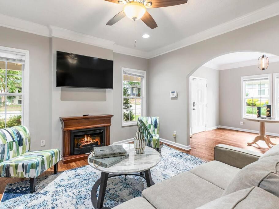Gorgeous East Village Home Near Downtown Sleeps 12 5 Bedrooms Coffee Bbq Ac Parking Atlanta Esterno foto